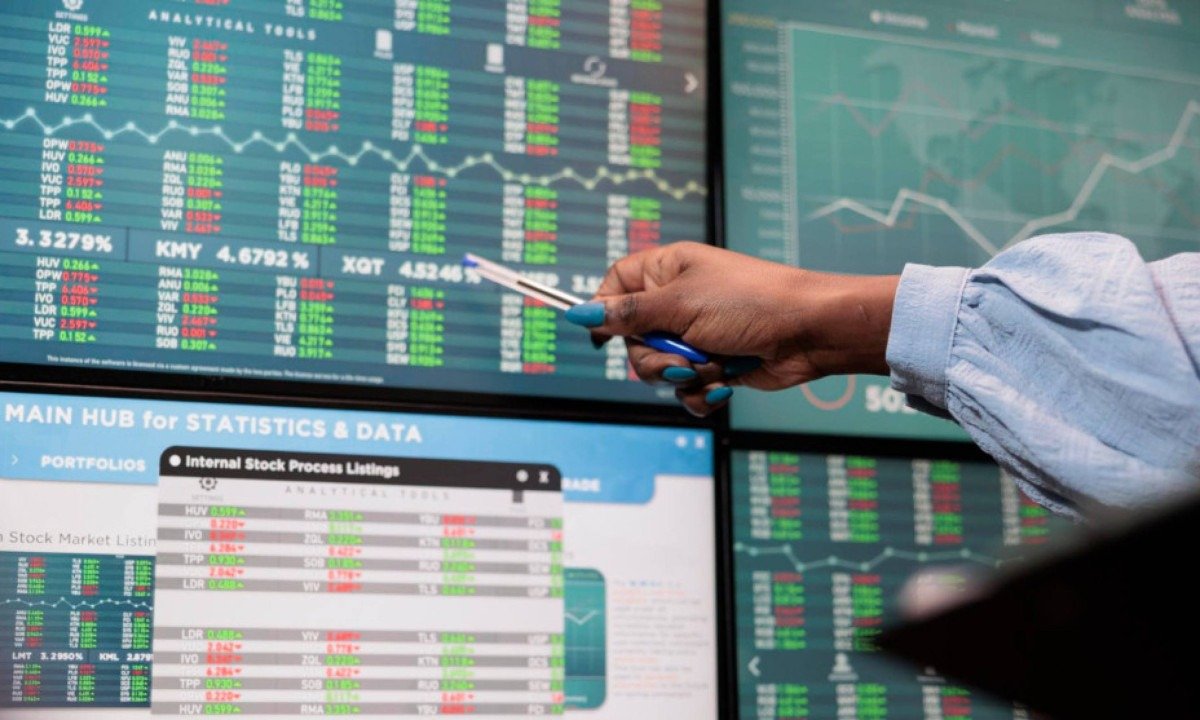 Resultado do primeiro turno deve derrubar o dólar e provocar um rally na bolsa - (crédito: Foto: Freepik)
