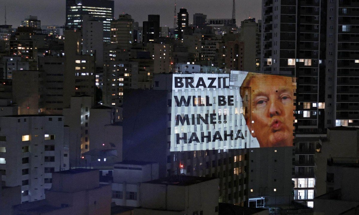 Vitória de Lula criaria "dor de cabeça no curto prazo" para Trump, segundo analistas. - (crédito: REUTERS/Elizabeth Frantz)