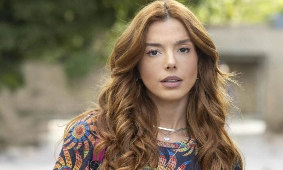 Atriz Giovanna Lancellotti presencia morte de eleitor durante votação no Rio - (crédito: Tupi)