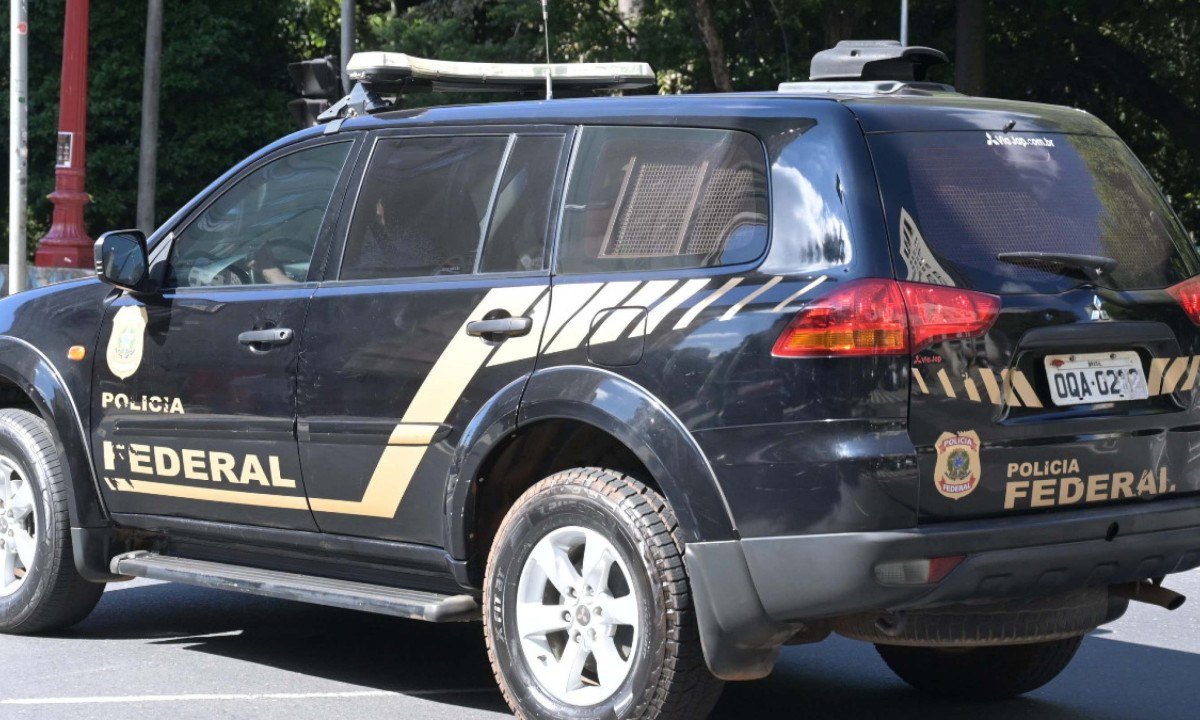 Carro da Polícia Federal - (crédito: Leandro Couri/EM/D.A.Press)