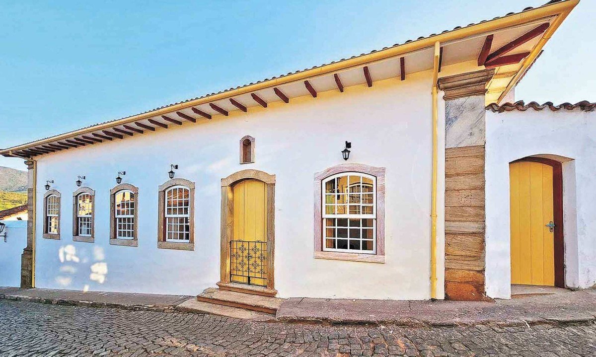 A histórica Casa Santo Estevão, no Centro de Mariana, abrigará peças que ficarão na reserva técnica criada juntamente com laboratório de conservação e restauro
- (crédito: Gabrielly Azevedo/Arquidiocese de Mariana/Divulgação)