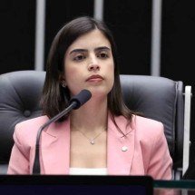Mãe de Tabata Amaral segue na UTI após acidente em agenda de campanha