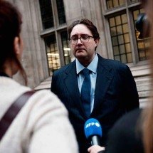 Entenda a batalha paralela bilionária entre advogados em ação na Inglaterra - BENJAMIN CREMEL/AFP â?? 21/10/2024
