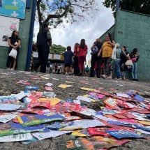 MG: idosa de 85 anos pisa em santinhos, cai e bate cabeça - EdÃ©sio Ferreira/EM/DA Press