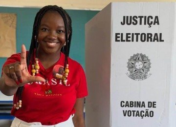 Aos 21 anos, a petista Ana Elisa é eleita a deputada federal mais jovem por Minas Gerais
- (crédito: Redes sociais/ @anaelisast) Aos 21 anos, a petista Ana Elisa é eleita a deputada federal mais jovem por Minas Gerais
- (crédito: Redes sociais/ @anaelisast)