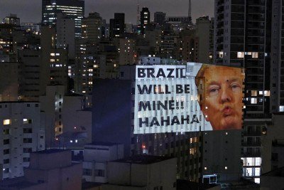 Vitória de Lula criaria 'dor de cabeça no curto prazo' para Trump, segundo analistas. -  (crédito: REUTERS/Elizabeth Frantz)