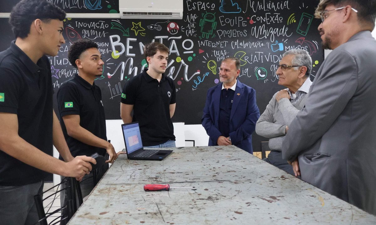 Etecs de São Paulo superam média da OCDE no Pisa 2025 - (crédito: DINO)