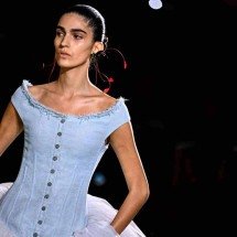 A delicadeza feminina ainda tem seu lugar? - JULIEN DE ROSA / AFP