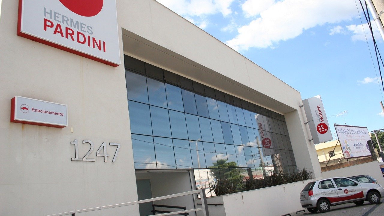 Fachada de uma unidade do Hermes Pardini, laborat&oacute;rio que realiza o mutir&atilde;o de empregos para pessoas com defici&ecirc;ncia -  (crédito: Divulga&ccedil;&atilde;o/Hermes Pardini)