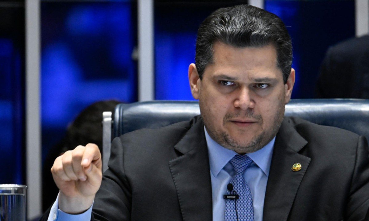 De olho em votos do Rio, Planalto quer que Alcolumbre também a PEC da Segurança - (crédito: Foto: Carlos Moura/Agência Senado)