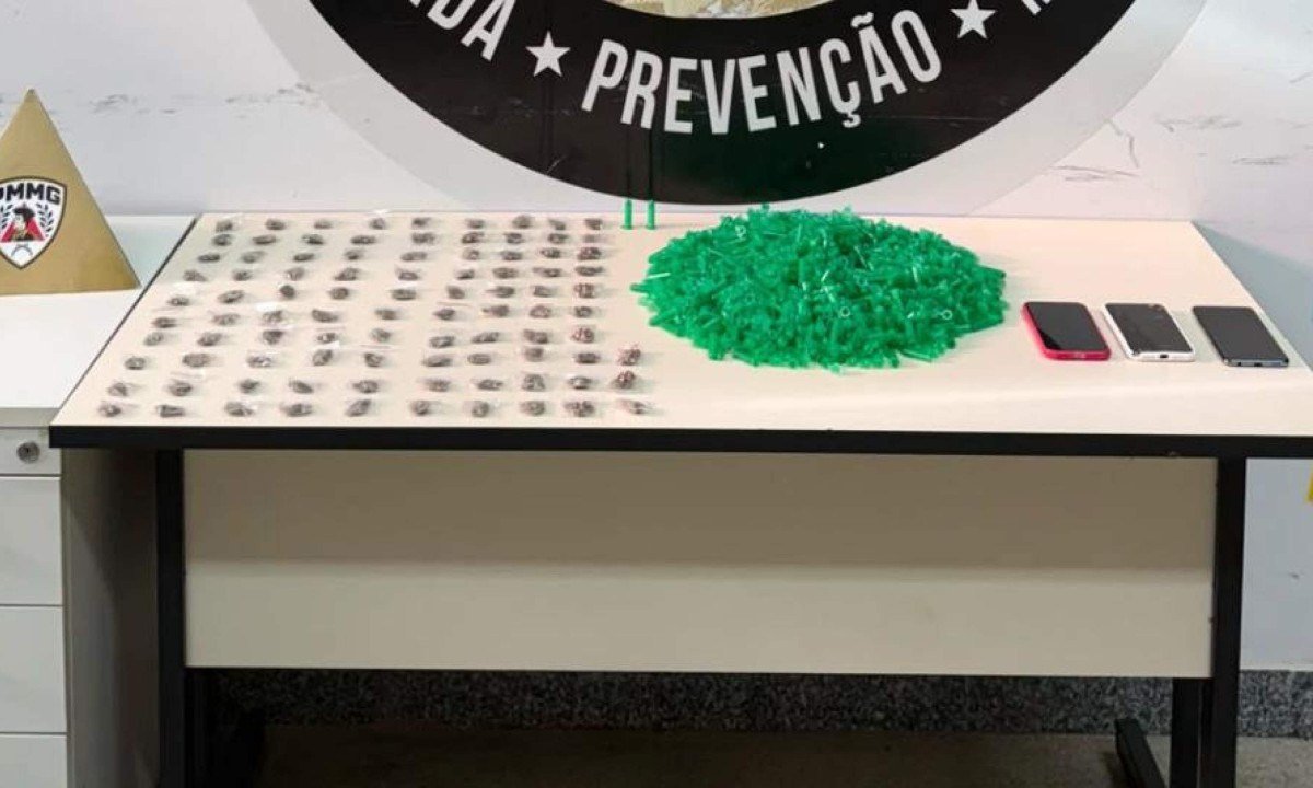 Operação Expurgo contou com a participação de policiais civis da 3ª Delegacia em Vespasiano e de policiais militares do 36º Batalhão, com o emprego de drones e cães farejadores - (crédito: PCMG/Divulgação)