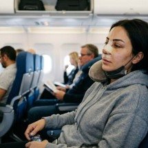 Cirurgia no nariz e viagem marcada: descubra se voar logo após o procedimento é seguro ou se a pressão da cabine pode colocar sua recuperação em risco - Tupi