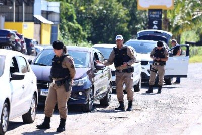 A ocorrência foi registrada no bairro Boa Vista, após a Polícia Militar ser acionada por causa de um desentendimento entre familiares -  (crédito: PMMG)