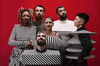 Banda Lamparina criou o novo álbum a partir da experiência da cantora Marina Miglio (ao centro)  como paciente, por uma semana, de instituição psiquiátrica -  (crédito: Isadora Arruda/Divulgação)