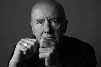 Irvine Welsh atribui a perenidade de 'Trainspotting', lançado em 1993, a problemas da juventude como o desemprego e o vício, desta vez em celulares -  (crédito: Desirée Adams/Divulgação)