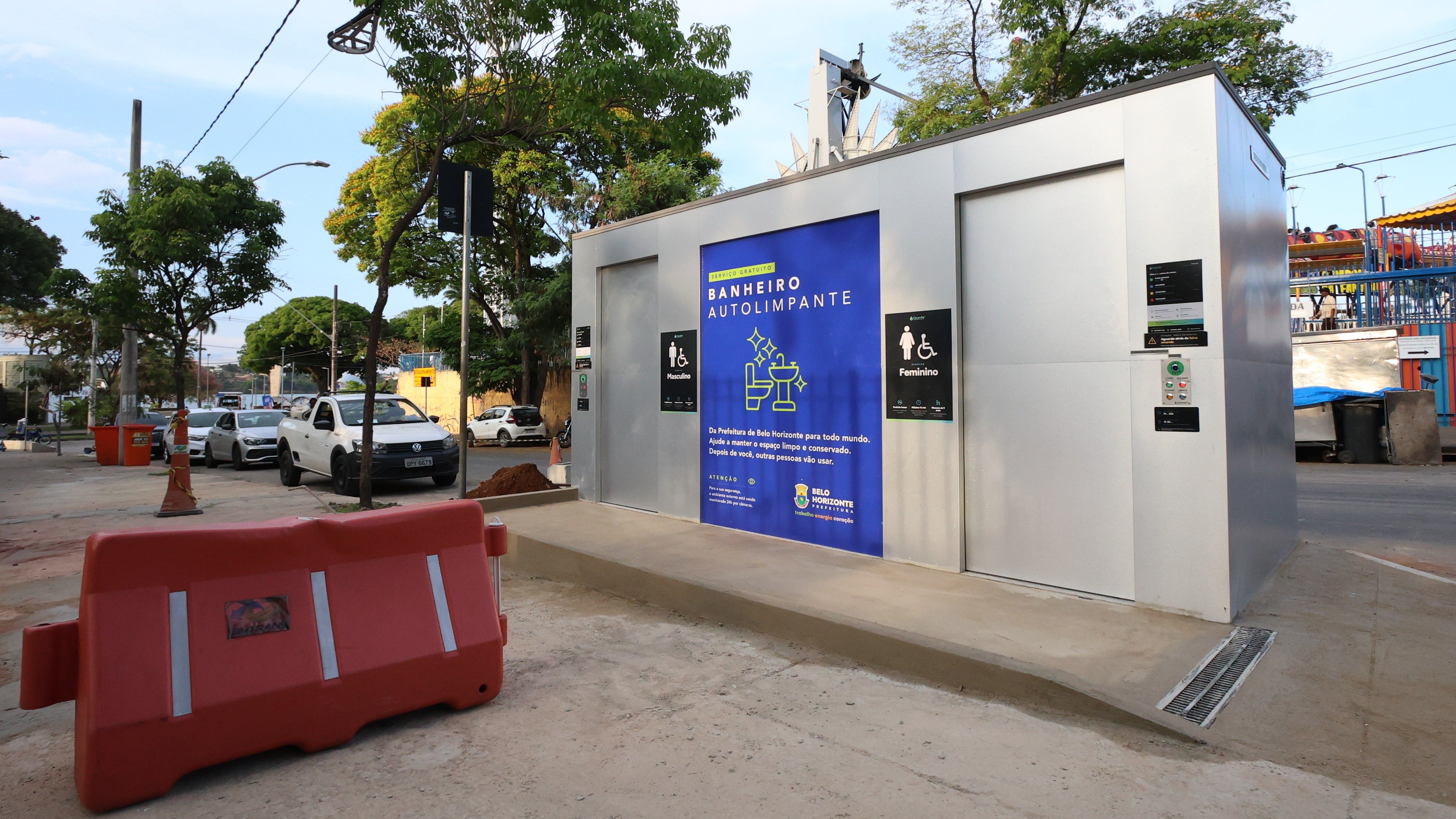 Banheiro autolimpante em Belo Horizonte, parte da infraestrutura que registrou mais de 900 mil usos em 2026 -  (crédito: Marcos Vieira /EM/D.A. Press)