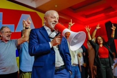 Atrás de Flávio Bolsonaro, Lula admite falhas na campanha e avalia mudanças -  (crédito: Tupi)