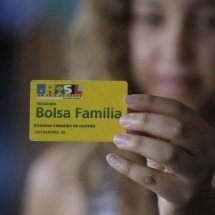 Governo Lula paga Bolsa Família reajustado a partir desta segunda (19/10) - Getty Images