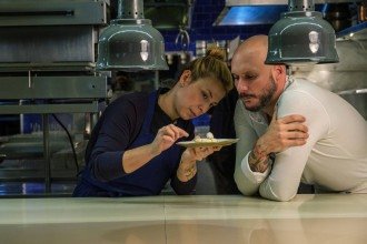 Chefs brasileiros expõem bastidores da cozinha em série da Apple TV