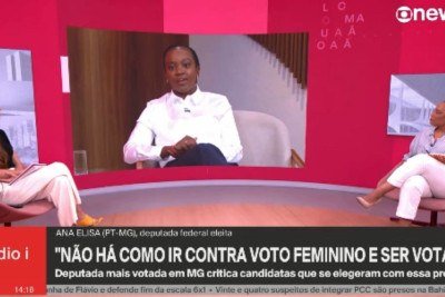 Ana Elisa (PT) discute no 'Est&uacute;dio i' a relev&acirc;ncia do voto feminino, criticando candidatas que se posicionam contra os interesses das mulheres. -  (crédito: GloboNews)