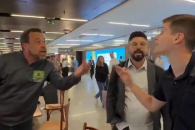 Guilherme Boulos e Lucas Pavanato trocaram ofensas em um aeroporto -  (crédito: Reprodução/X)
