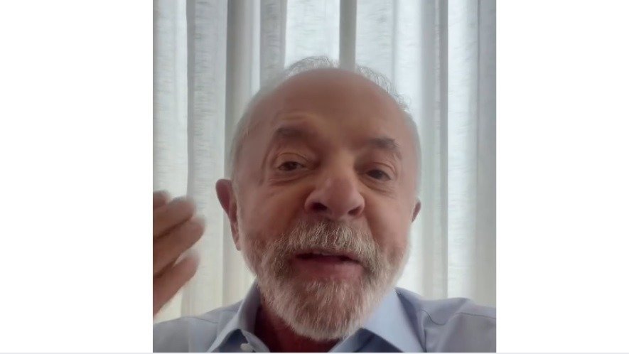 Lula, em v&iacute;deo, aponta que plano fiscal do advers&aacute;rio Fl&aacute;vio Bolsonaro atingir&aacute; programas sociais -  (crédito: Redes Sociais/Reprodu&ccedil;&atilde;o)