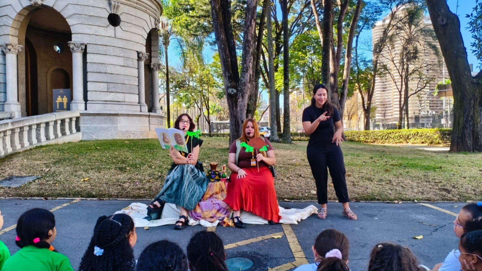 O Pal&aacute;cio da Liberdade, preparou uma programa&ccedil;&atilde;o especial com atividades educativas gratuitas, pensadas para crian&ccedil;as de todas as idades e suas fam&iacute;lias 