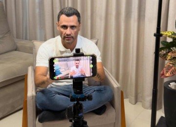 O governador eleito Cleitinho reinaugura a gramática da política mineira: reconhece e acolhe os votos de quem grita com Lula e daqueles que marcham com Bolsonaro -  (crédito: Facebook/reprodução)