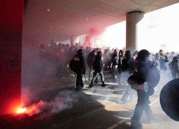 A violência hoje se manifesta pela intolerância; o time de futebol, a religião, a política, qualquer preferência e diferença de opinião despertam a antipatia e o ódio -  (crédito: Olaf KRAAK / ANP / AFP)
