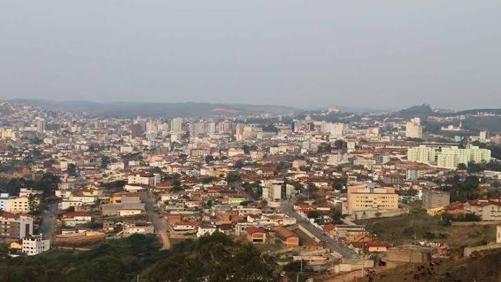 Mais de 180 munic&iacute;pios mineiros, como Barbacena, est&atilde;o sob alerta de tempestade do Inmet -  (crédito: Prefeitura de Barbacena)