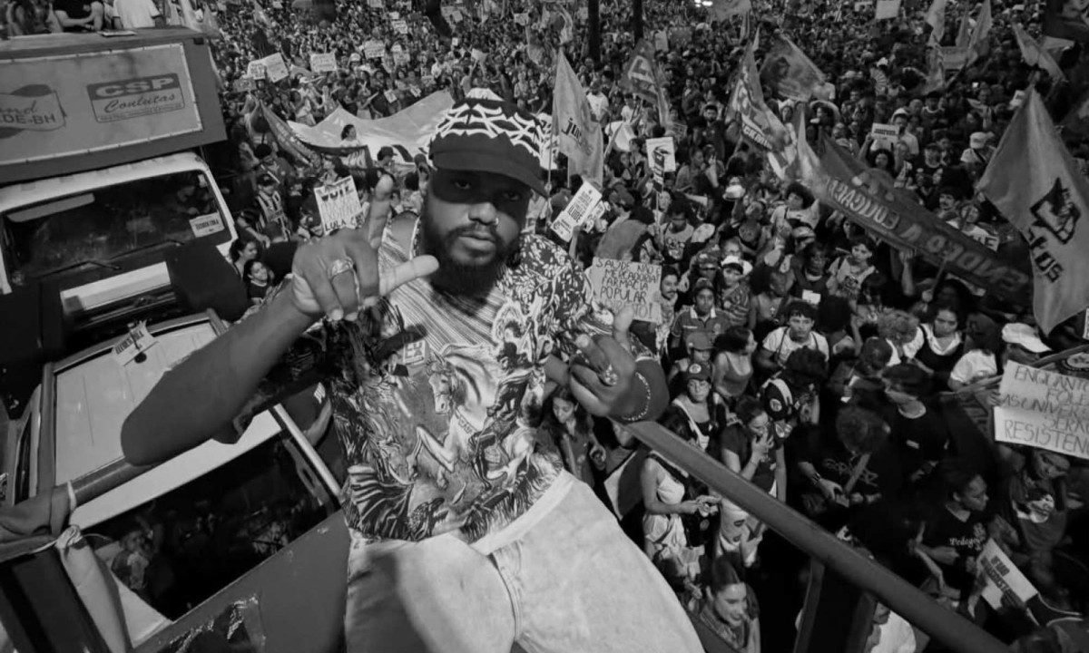 Djonga foi um dos rappers presentes na manifestação em apoio à reeleição do presidente Lula (PT) em BH - (crédito: Reprodução Instagram )