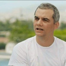 Wagner Moura e cineastas assinam manifesto sobre as eleições no Brasil - Tupi