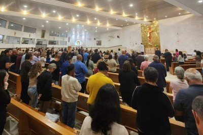Programação especial na Arquidiocese de Belo Horizonte que inclui missas, momentos de oração e atividades para crianças -  (crédito: Arquidiocese de BH/Divulgação)