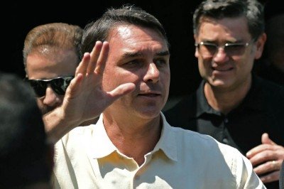 Senador e candidato à Presidência da República, Flávio Bolsonaro  -  (crédito: Mauro Pimentel/AFP/Divulgação )