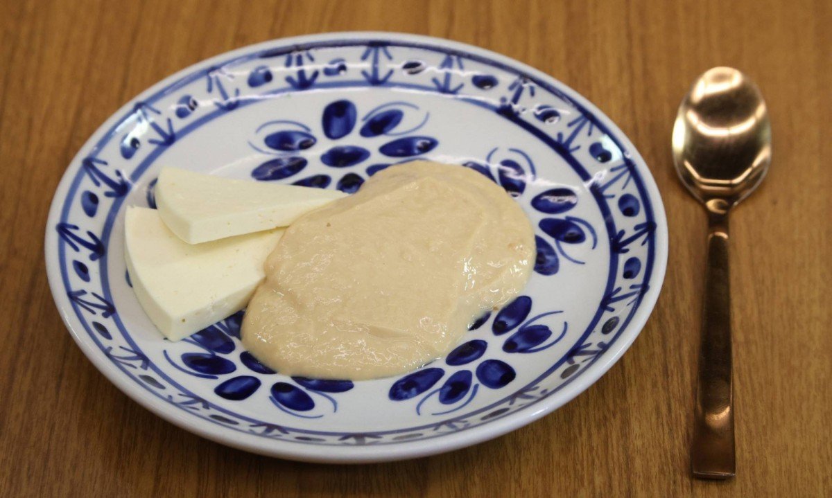 O queijo servido com doce de leite &eacute; do Serro, onde est&aacute; a origem dessa fam&iacute;lia que honra as tradi&ccedil;&otilde;es de Minas Gerais