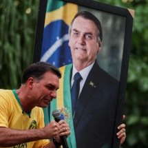 Flávio nega 'salto alto' e clima de 'já ganhou' e cobra mobilização de apoiadores - BBC