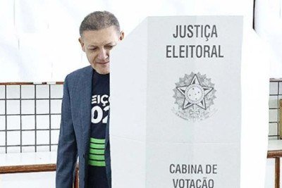 O presidente do TSE, Kassio Nunes Marques, toma decisão que é questionada por especialistas e derrubada por relator -  (crédito: Antonio Augusto/Secom/TSE)