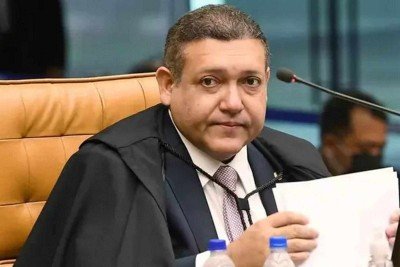 Kassio Nunes Marques determinou a apuração de suspeitas de disseminação coordenada de desinformação envolvendo o canal administrado pelo deputado federal André Janones (PT) -  (crédito: Carlos Moura/SCO/STF)