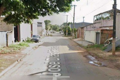 A vítima também relatou episódios anteriores em que precisou pular janelas e muros para escapar das ameaças do companheiro -  (crédito: Reprodução/ Google Street View)