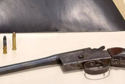 A Polícia Militar apreendeu a arma utilizada no crime e 13 munições intacta -  (crédito: Reprodução/PMMG)