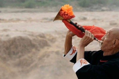 Com sessões às terças, quintas e sábados, até 24/10, o ciclo exibe títulos como 'Canção do Rio Amarelo', que aborda o modo de vida nas áreas banhadas pelo curso de água

 -  (crédito: China Group Media/divulgação)