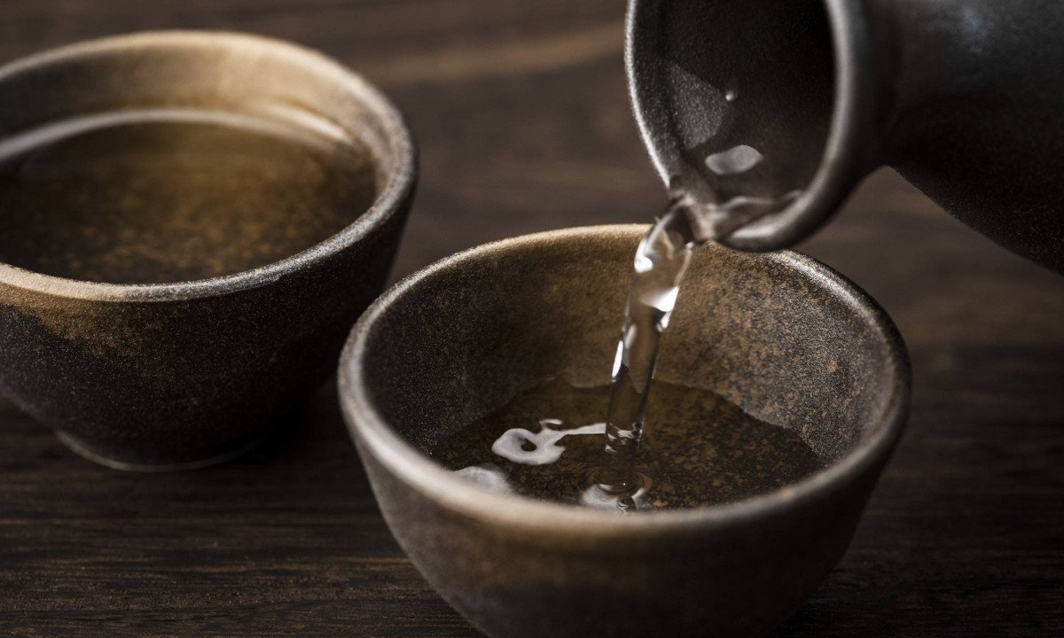 Sake
- (crédito: Getty Images/iStockphoto)