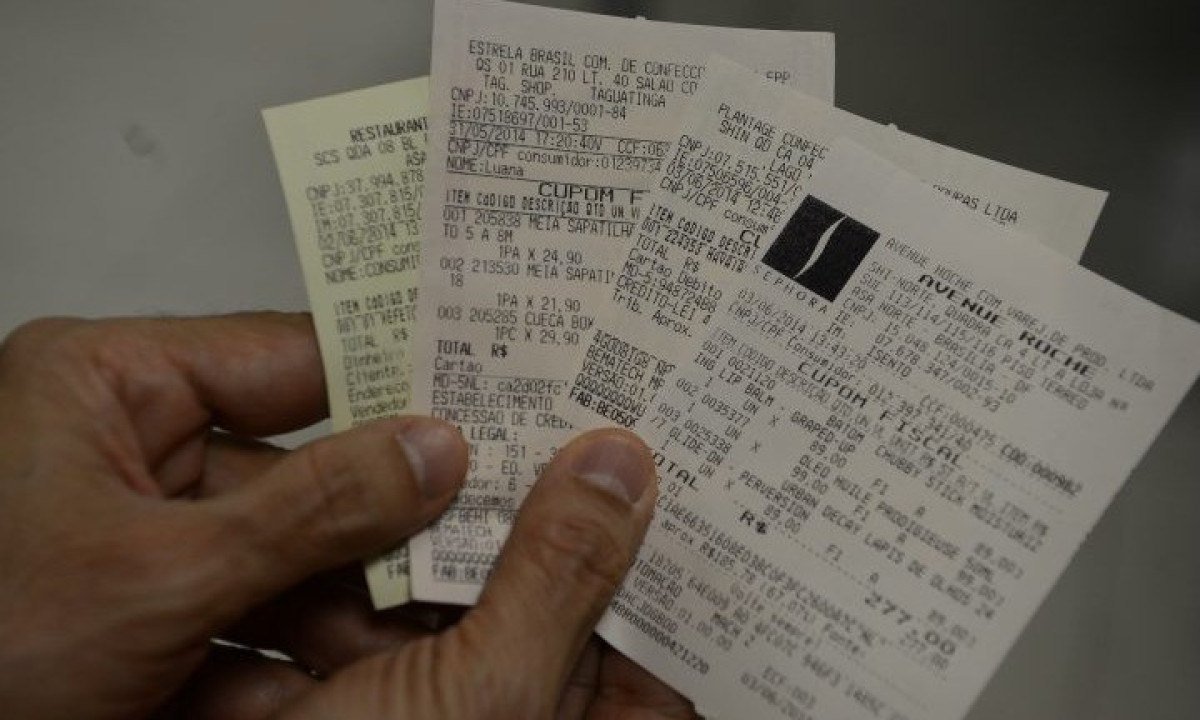 A dispensa de emissão de nota fiscal para nanoempreendedores e MEIs é uma das medidas para facilitar a tributação de pequenos negócios - (crédito: Divulgação / Agência Brasil)