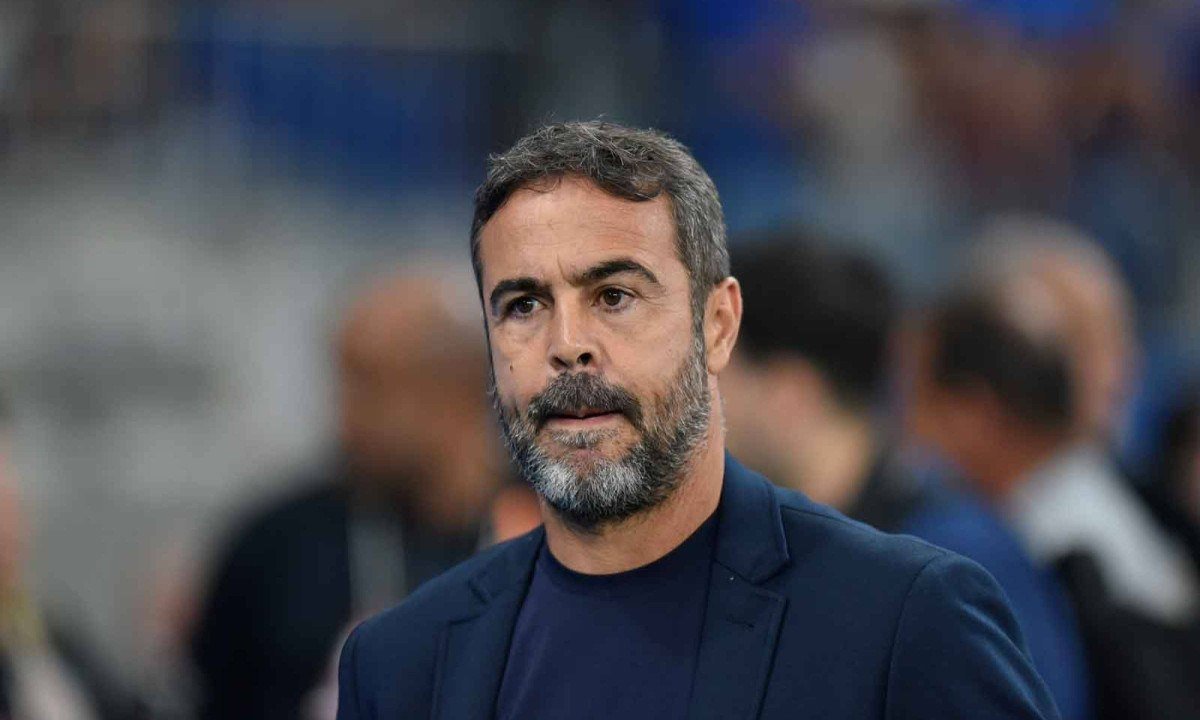 Mau desempenho da Raposa nos últimos jogos provocam questionamentos a respeito do trabalho do técnico Artur Jorge -  (crédito: Ramon Lisboa/EM/D.A. Press)