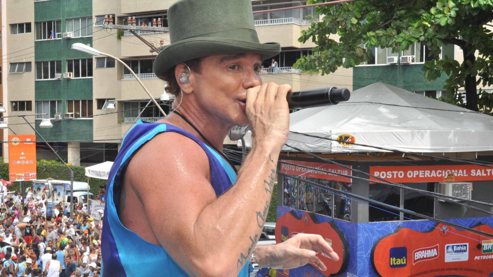 Famosos lamentam morte de Netinho, dono do hit 'Milla'