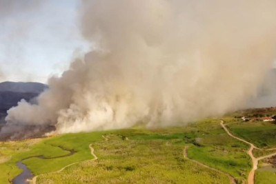 Com o avanço do fogo e a fumaça, os indígenas também enfrentam problemas respiratórios e pedem ajuda com água potável, alimentos e atendimento de saúde -  (crédito: Arquivo Pessoal)
