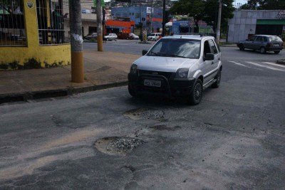 Interven&ccedil;&atilde;o vi&aacute;ria ser&aacute; implantada na Avenida Elias Ant&ocirc;nio Issa -  (crédito: Ed&eacute;sio Ferreira/EM/D.A Press)