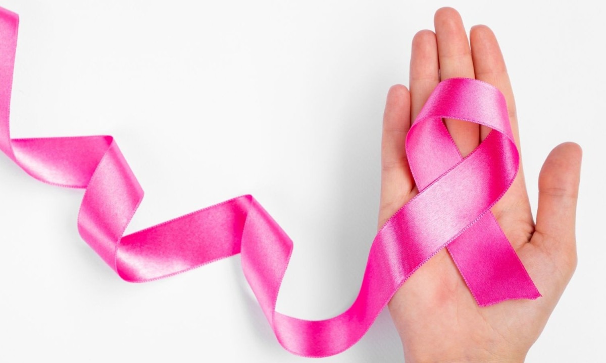 A fita rosa representa a conscientização e a prevenção do câncer de mama, pilares do Outubro Rosa - (crédito: Freepik)
