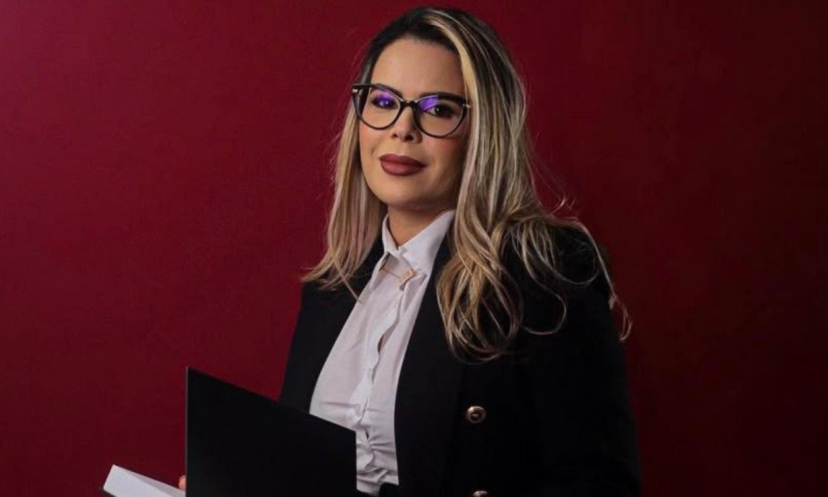 Aos 48 anos, MULHER conquista aposentadoria de R$ 7,3mil com orientação previdenciária de Dra. Ana Almeida - (crédito: PulseBrand)