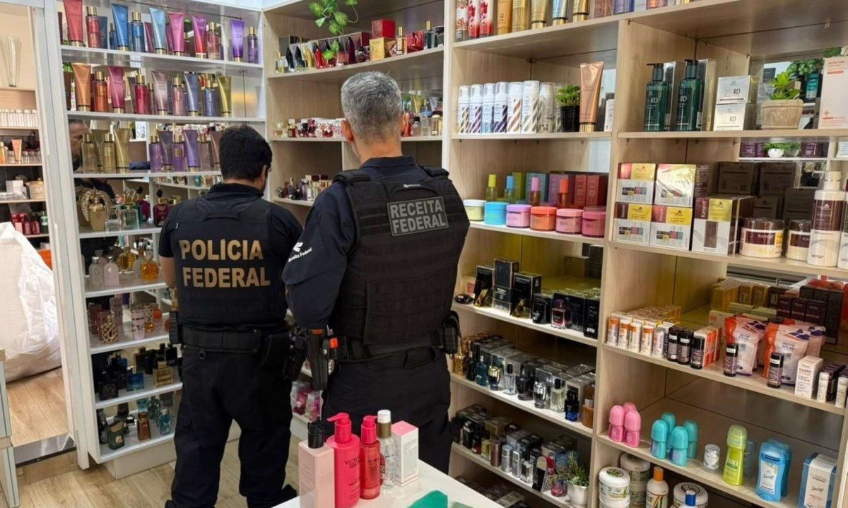 Operação Fronteira Oculta da Policia Federal cumpre mandados judiciais e apreende dinheiro, cheques e produtos de origem estrangeira em Uberaba
- (crédito: PF/Divulgação)